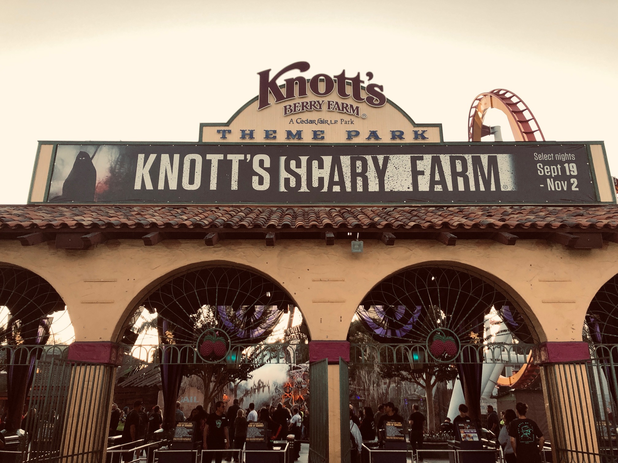 Haunt Review Knott’s Scary Farm Goes Back to its Origins Scare Zone™